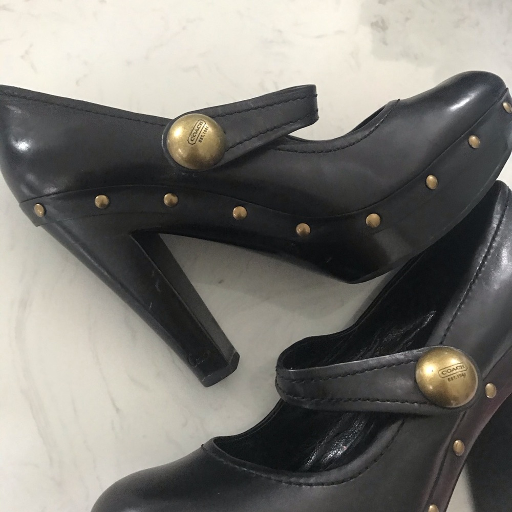 💝💝💝Gorgeous Pair of Coach Pumps Studded 💝💝💝 - Picture 3 of 8